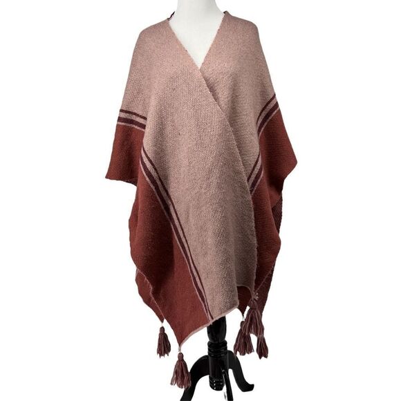Treasure & Bond Pink Poncho Snaps Arm Holes - Picture 1 of 6